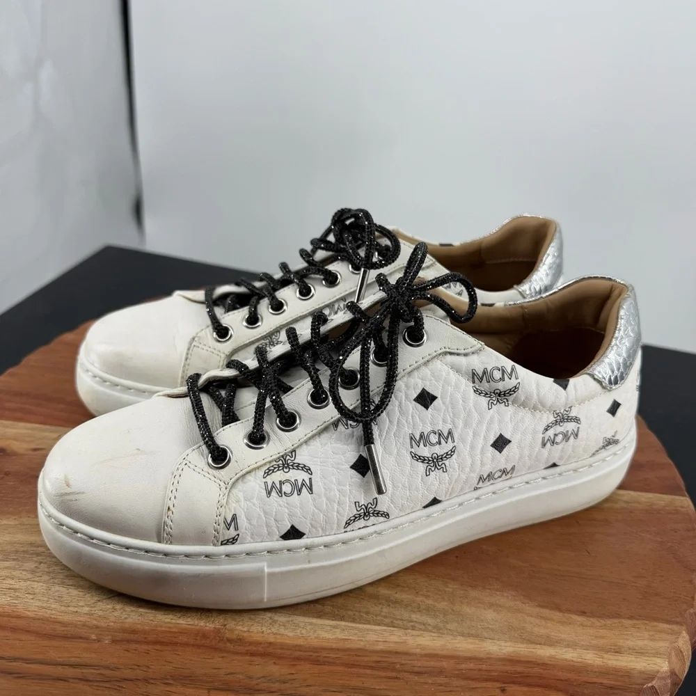 MCM Visetos Low-Top sneakers in white calf leather signature monogram print 37 7